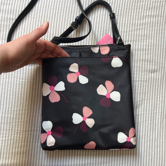 Kate Spade Nylon Floral Print Cross Body Purse NWT - Picture 3 of 7